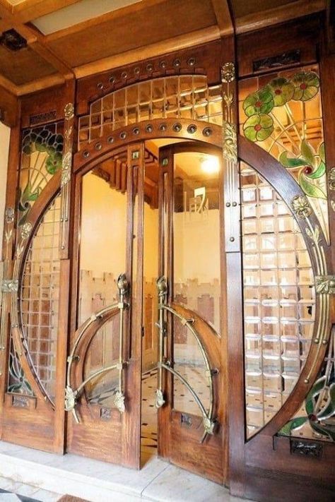 Art Nouveau Arquitectura, Casa Hobbit, Art Nouveau Interior, Motif Art Deco, Art Nouveau Architecture, Art Nouveau Design, Interior Modern, Unique Doors, Beautiful Doors