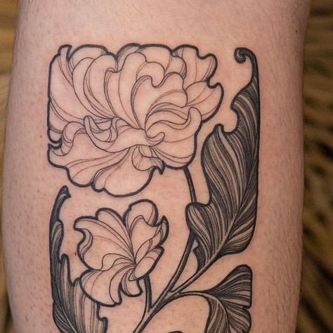 Illustrative Back Tattoo, Flower Tattoo Linework, Symmetrical Flower Tattoo, Art Nouveau Tattoo Design, Modern Body Art, Plants Tattoo, Art Deco Plant, Aesthetic Tattoo Ideas, Art Deco Tattoo