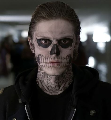 Tate Langdon Icons, Coven House, Evan Peters American Horror Story, Tate And Violet, American Horror Story 3, Tate Langdon, Story Drawing, Arte 8 Bits, Skull Makeup