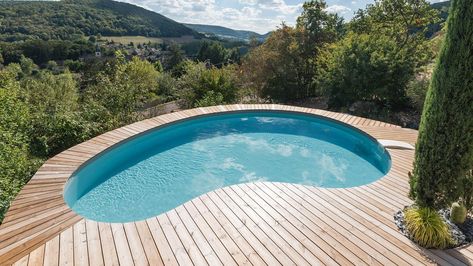 Piscine Design, Pool Makeover, Pool Surrounds, Swimming Pool Kits, Pool Paving, Kidney Shaped Pool, Mediterranean Exterior, Pool Kits, Pool Renovation