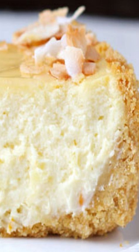 Pineapple Coconut Cheesecake Recipe, Cake Recipes Pineapple, Rum Cheesecake Recipe, Cheesecake Beautiful, Cheesecake Pineapple, Pineapple Ideas, Recipes Pineapple, Cheesecake Desserts, Pineapple Coconut