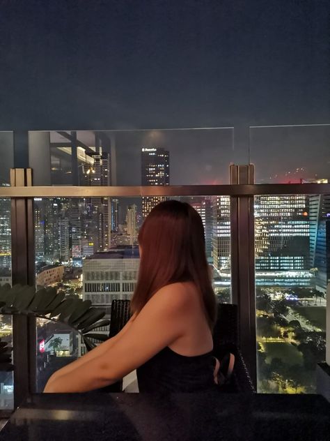 #Citylights #buildings #bgc #black #aesthetic #Night #Late Xylo In Bgc, Bgc Taguig Night, Black Aesthetic Night, Bgc Taguig, Night Pictures, Selfie Ideas, Cute Selfie Ideas, Insta Photo, Party Night