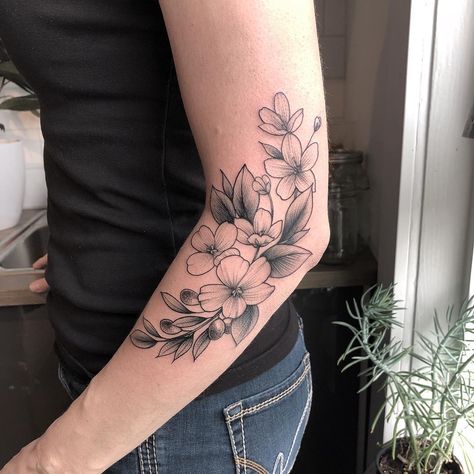 Medium piece of African violets and an olive branch. Thanks Erin! @nessaaa_ on Instagram +++++++++++++++++++++ Violets Flower Tattoo, African Violets Tattoo, African Violet Tattoo Black And White, African Flower Tattoo, Violet Flower Tattoo Black And White, African Violet Tattoo, Violets Tattoo, Violet Flower Tattoo, Violet Flower Tattoos