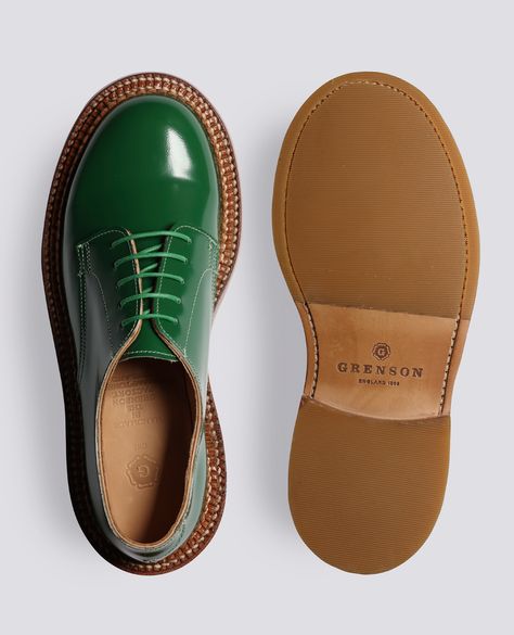 RESTOCK of Devon in green gloss leather. Made entirely in the Grenson Factory in Northamptonshire.    #grenson #womensshoes #brogues #boots #loafers #womenswear #womensstyle #womensfashion #grensonshoes #triplewelt #madeinengland #benchmade Grenson Shoes, Shoe Story, Brogue Shoes, Mens Green, Stylish Shoes, Mens Streetwear, Cobbler, Mode Fashion, Shoe Game