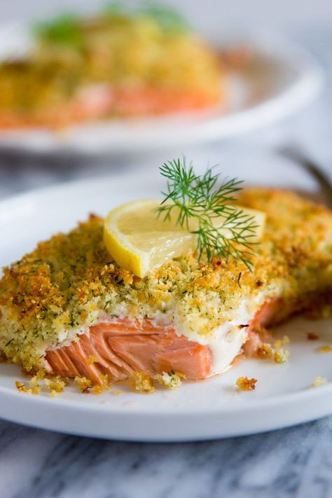 panko crusted salmon with a slice of lemon on a white plate with fresh dill on top. Cooked Salmon Recipes, Salmon Panko, Panko Crusted Salmon, Salmon Bread, Breaded Salmon, Crusted Salmon Recipes, Parmesan Salmon, Salmon Recipes Pan Seared, Salmon Recipes Baked Healthy