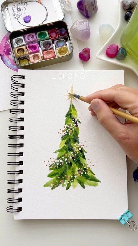 Watercolor Garland Christmas, Small Christmas Watercolor Paintings, Mini Christmas Watercolor Paintings, Simple Watercolour Christmas Card Ideas, Homemade Watercolor Christmas Cards, Painted Christmas Cards Acrylics, Watercolor Ornaments Christmas, Christmas Tree Watercolor Painting, Watercolour Christmas Cards Tutorials