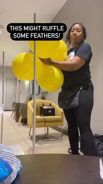 Diy Balloon Pole Stand, Goal Post Balloon Arch, Diy Balloon Column Stand Pvc, Floor Lamp Balloon Stand, Balloon Archway Entrance, Freestanding Balloon Garland, Ballon Columns Ideas, Diy Balloon Column Easy, Balloon Stands Columns