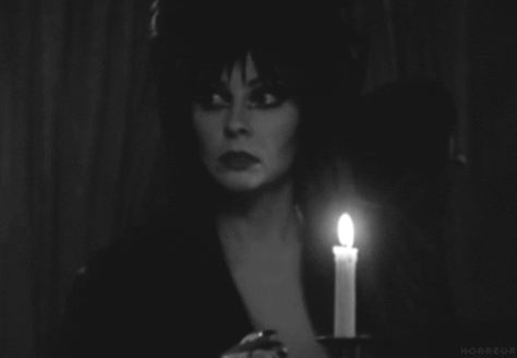 Elvira Elvira Gif, Witch Gif, Cassandra Peterson, Elvira Mistress Of The Dark, Black Magic Woman, Retro Horror, Dark Romantic, Black Makeup, Living Dead