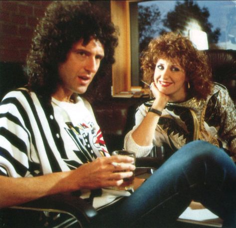 Anita Dobson, Queen Guitarist, Queen Brian May, Queen Queen, Best Guitarist, Greatest Rock Bands, Queen Photos, Roger Taylor