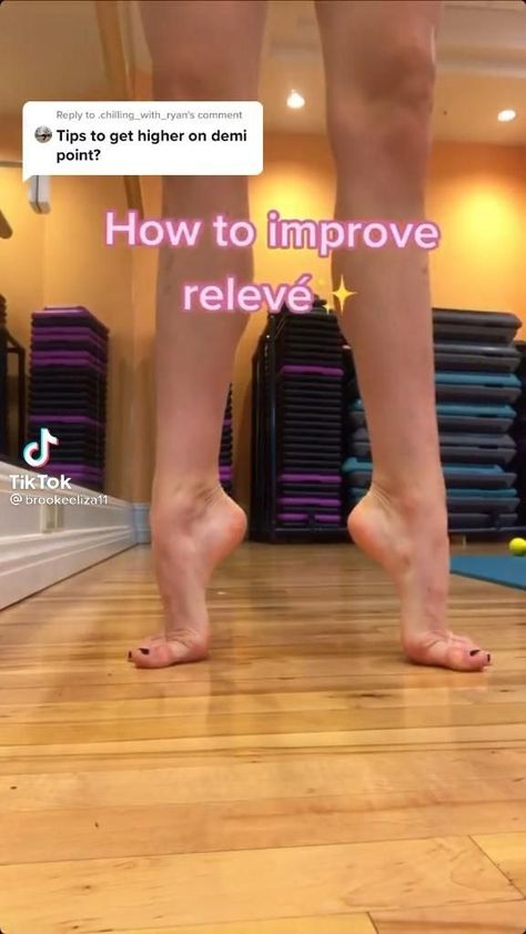 Daily Ballet Workout, Feet Workout Ballet, Dancer Back Workout, How To Get Better At Pointe, Ballerina Exercises At Home, Feet Strengthening Exercises Ballet, Train Like A Ballerina, Feet Stretches For Dancers, Pointe Prep Exercises