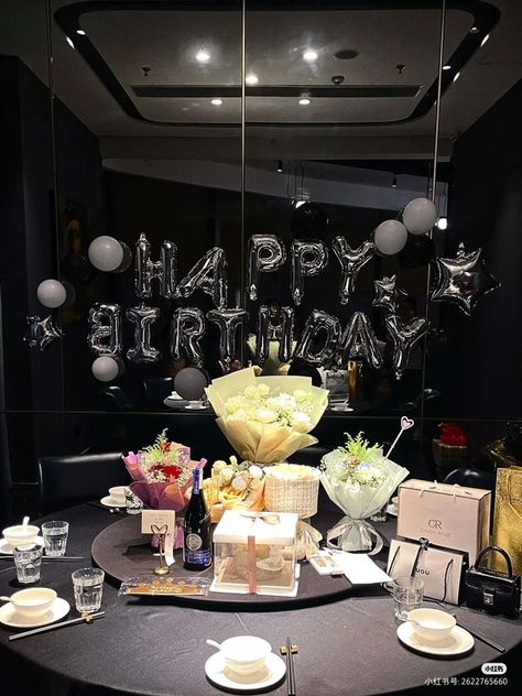 Luxury Birthday Aesthetic, Luxury Birthday Party Aesthetic, Stargirl Birthday, Happy Birthday Luxury, Giveaway Ideas Birthday, Luxury Birthday Gifts, Birthday Goals, Cute Birthday Ideas, Luxury Birthday