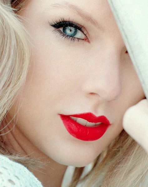 sparkly & sassy - tayloralisonswft:    I’ve always been an easily... Style Taylor Swift, Behind Blue Eyes, Taylor Swift Red, Taylor Swift 1989, Red Lip, Taylor Swift Fan, Taylor Swift 13, Taylor Swift Pictures, Red Lipstick