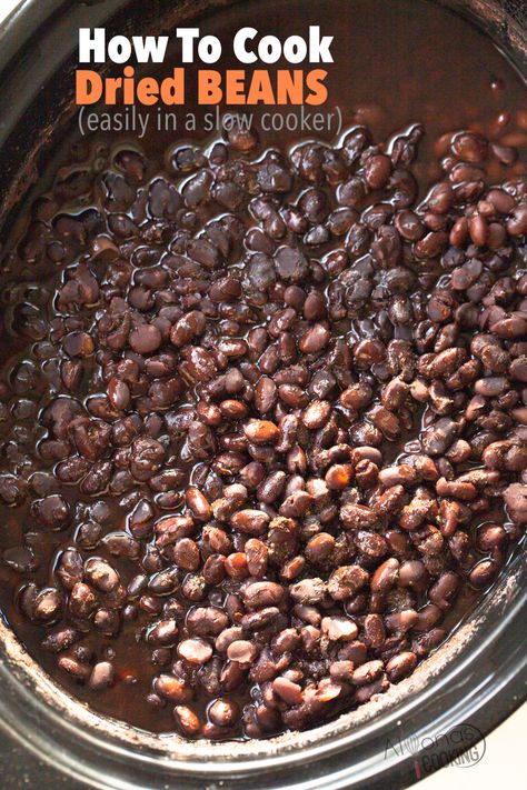 Slow Cooker Black beans is a simple way to cook dried beans! Learn How To Cook Black Beans in a slow cooker without pre-soaking! This easy foolproof method has helped me make homemade beans in bulk that I can freeze and use in recipes later. Recipes Pot Roast, Cook Black Beans, Cook Dried Beans, Beans Recipe Crockpot, Roast Pork Chops, Comfort Food Meals, Beans In Crockpot, Slow Cooker Black Beans, Homemade Beans