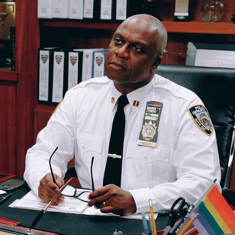 Raymond Holt, Andre Braugher, Jake Peralta, Tv Icon, Brooklyn Nine Nine, Chef's Jackets, Brooklyn, Collage, Pins