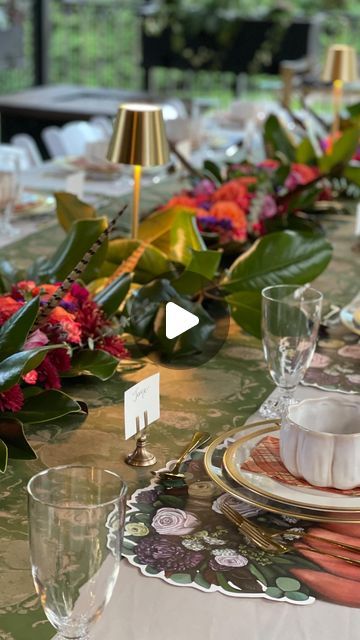 Amy Montgomery Home on Instagram: "{Flower Friday} Centerpieces for Dinner & Flowers At Home With Amy… our table is 16 feet long and 6 feet wide, so I’ve made three long… low and lush florals. Magnolia from our yard and fresh flowers from Trader Joe’s. 
🔹
Table Items Available at Amy Montgomery Home:

•Extra wide Runner, Die Cut Placemats and Napkins by Hester & Cook
•Acrylic Chargers by Caspari
•Placecard Holders by Hester & Cook
🔹
•Styling by Amy Montgomery 
•Rentals by @eleganteventsandrentals 
(Tables, cloths and flatware)
🔹
Hoping your Friday is fabulous!
xoxo,
Amy 
🔹
#amymontgomeryhome #freshtraditional #flowerfriday #flowerfridays #floraldesign #floralarrangement #traderjoesflowers #entertainingathome #entertainingessentials #theartofentertaining #aplaceatthetable #hostesswithth Montgomery Homes, Flowers At Home, Placemats And Napkins, S Table, Floral Table Runner, Entertaining Essentials, Trader Joe’s, Trader Joe, Fresh Flowers