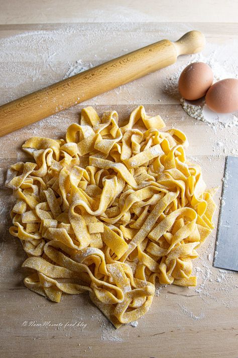 Homemade Tagliatelle, Tagliatelle Recipe, Tagliatelle Pasta, Pappardelle Pasta, Fettuccine Pasta, Pasta Fatta In Casa, Pasta Fresca, Tortellini, Dinner Time