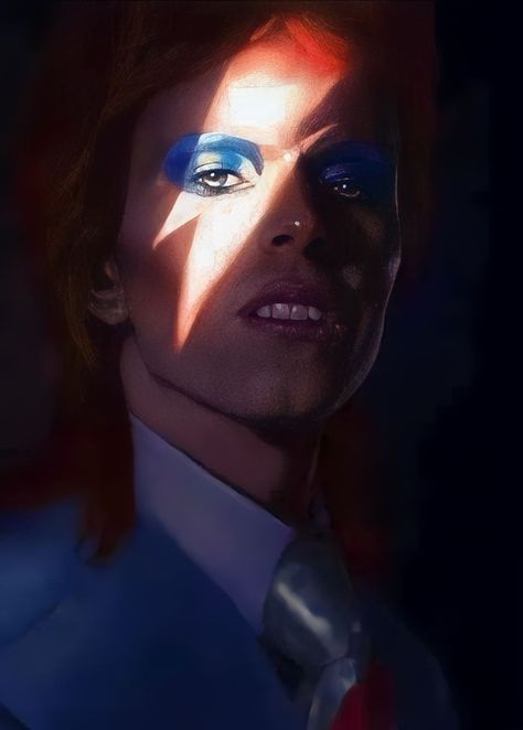 David Bowie Blue Eyeshadow, Iconic Music Photos, David Bowie Songs, David Bowie Photoshoot, Bowie Funny, David Bowie Drawing, David Bowie Blue, David Bowie Aesthetic, David Bowie Makeup