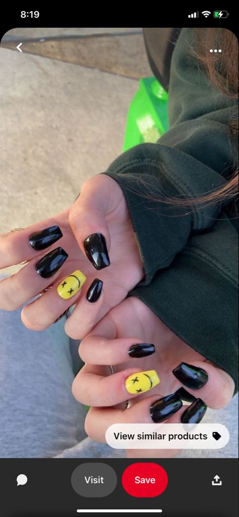 Nails Smile Design, Smile On Nails, Smile Nails Acrylic, Nail Art Smile, Punk Nails Short, Smile Nails Design, Smile Nail Art, Spring Nail Designs 2023, Nirvana Nails