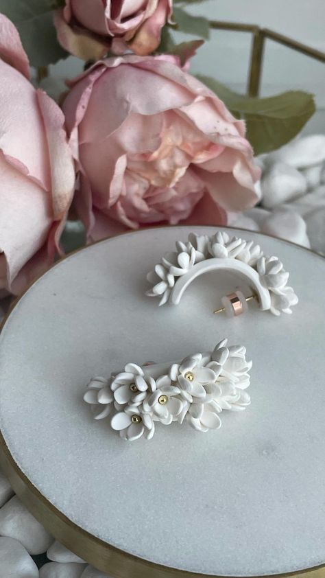 Jessica Marchi on Reels | Labrinth · The Feels Flower Resin Jewelry, Polymer Clay Flower Jewelry, Diy Earrings Polymer Clay, Polymer Clay Jewelry Tutorials, Handmade Clay Jewelry, Polymer Clay Jewelry Diy, Easy Diy Jewelry, Clay Jewellery, Polymer Jewelry