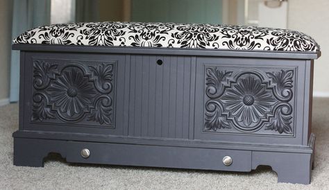 Hope Chest Redo, Hope Chest Makeover, Cedar Chest Redo, Chest Makeover, Bed Chest, Hope Chests, Chest Ideas, Chic Dresser, Upcycling Furniture