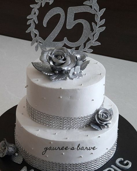 Cake Designs For 25th Wedding Anniversary, 25 Th Anniversary Cake Design, Silver Jubilee Cake 25th Anniversary, Silver Jubilee Anniversary Ideas, 25th Wedding Anniversary Cake Design, 25th Anniversary Cake Ideas Unique, 25 Wedding Anniversary Cakes, Silver Jubilee Cake, 25th Anniversary Cake For Parents