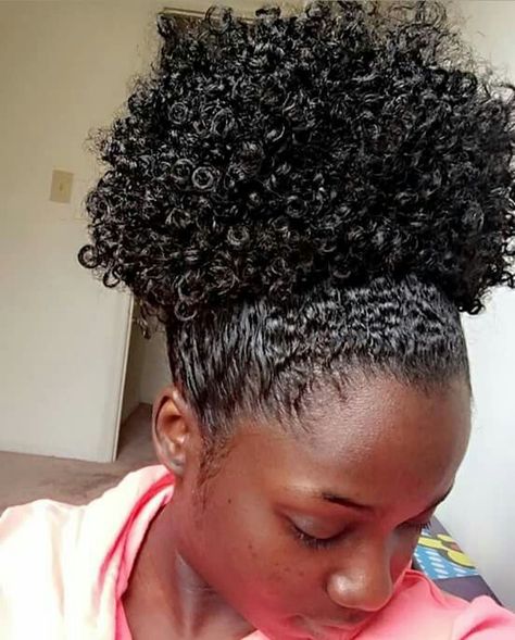 ||@snazzysoul || YASSS | can't wait until this Natural hair journey starts to pay off | Put your Puff Puffs up !! Beautiful Natural Hair, Pelo Afro, Natural Hair Beauty, Peinados Fáciles Para Cabello Corto, Natural Hair Inspiration, Natural Hair Tips, Hair Crush, Moisturize Hair, Black Natural Hairstyles