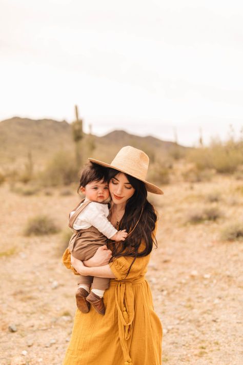 Family Photos 2020: A Desert Shoot Fall Desert Family Pictures, Family Desert Photoshoot, Desert Wardrobe, Desert Family Photoshoot, Desert Photoshoot Ideas, Desert Shoot, Large Family Poses, Fam Photos, Desert Photoshoot