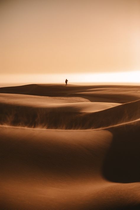 Finding the Oceano Dunes / Pismo Sand Dunes is tricky. This is a step-by-step guide for visiting the dunes with travel tips. San Luis Obispo on the Central Coast of California has these beautiful natural sand dunes that look like you're in the desert. #pismo #pismobeach #california #dunes #sanluisobispo Sand Dunes Aesthetic, Exploration Quotes, Oceano Dunes, Beach Itinerary, Wanderlust Quote, Desert Photos, Desert Aesthetic, Desert Dunes, Beautiful Desert