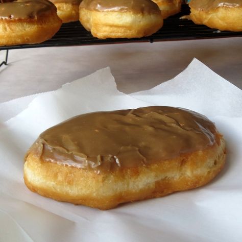 Homemade Maple Bars, Maple Bars Recipe, Maple Donuts Recipe, Disappointed In Myself, Biscuit Dough Recipes, Maple Donuts, Biscuit Donuts, Maple Bars, Homemade Donuts Recipe