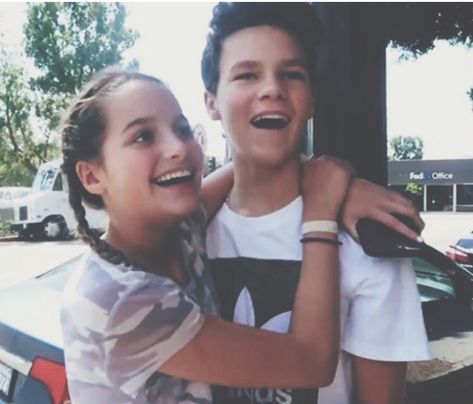 Annie Leblanc And Hayden Summerall, Boy Bestie, Hayden Summerall, Hayley Leblanc, Annie And Hayden, Annie Leblanc, Jules Leblanc, Floral Dresses Long, Floral Dresses