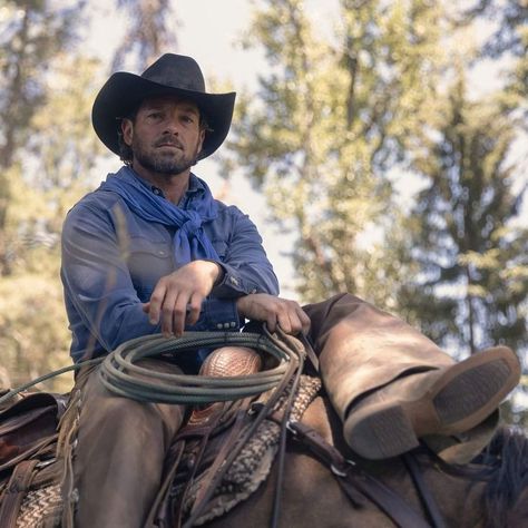 Yellowstone Walker, Cowboy Faceclaim, Ian Bohen Yellowstone, Country Man Aesthetic, Walker Yellowstone, Yellowstone 1923, Cowboy Haircut Men, Ryan Yellowstone, Cowboy Character Design