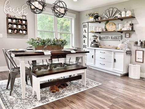 Farm House Dining Room, Modern Farmhouse Kitchen, Modern Farmhouse Bedroom, Farmhouse Shelves, Lemon Decor, Farmhouse Dining Room, Modern Farmhouse Kitchens, Country Farmhouse Decor, Country House Decor