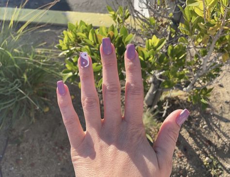 Purple Yin Yang Nails, Light Purple Acrylic Nails, Ring Finger Design, Yin Yang Nails, Yin Yang Designs, Finger Design, Purple Acrylic Nails, Purple Acrylic, Trendy Nail