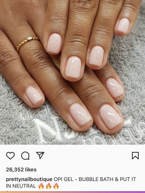 Cream Manicure Ideas, Short Round Shellac Nails, Luminary Nails Short, Short Squoval Dip Nails, Round Square Nails Short, Short Round Acrylic Nails Fall, Mother Of Groom Nails, Pedicure Neutral, Neutral Pedicure Ideas