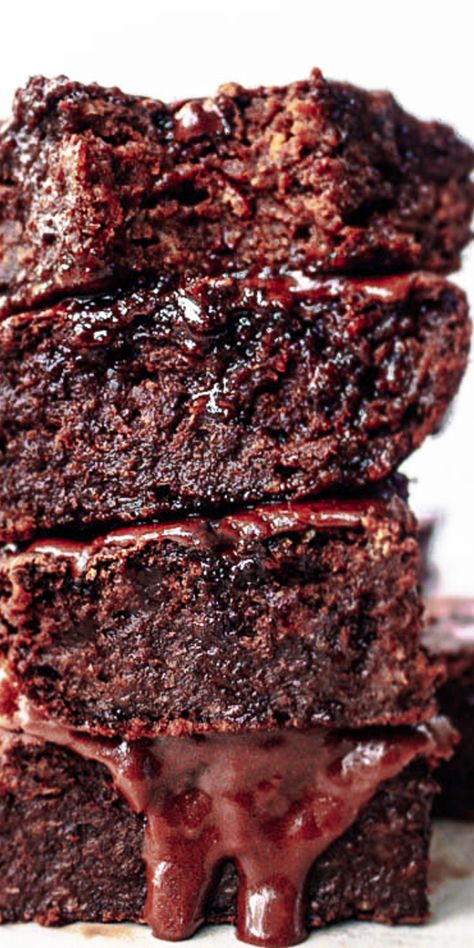 Vegan Beetroot Brownies, Beetroot Brownies Recipe, Beetroot Brownies, Vegan Brownie Recipe, Sweet Patato, Fudge Topping, Vegan Brownies Recipe, Chocolate Decadence, Healthy Dessert Options