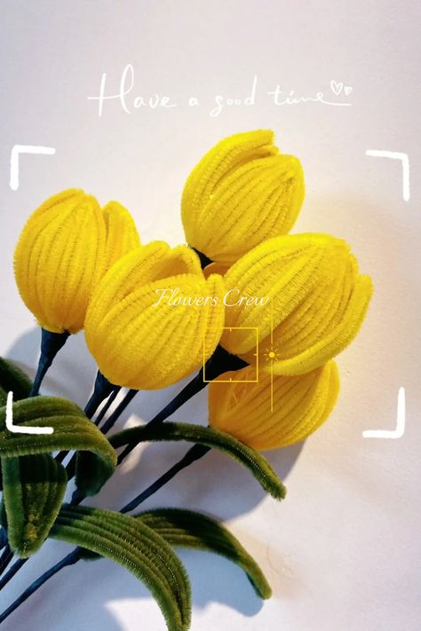 yellow tulips Flower Crew, Pipe Cleaner Flowers, Diy Pipe, Flowers Crochet, Tulip Bulbs, Handmade Flowers Fabric, Android Wallpaper Flowers, Flower Video, Bouquet Wrap