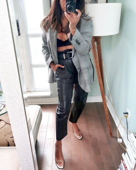 ZARA OUTFITS on Instagram: “Paperbag jeans are trending so when you find a gorgeous pair of faux leather ones you have to grab them especially when they’re on sale!! I…” Zara Outfit, Zara, Faux Leather, Leather