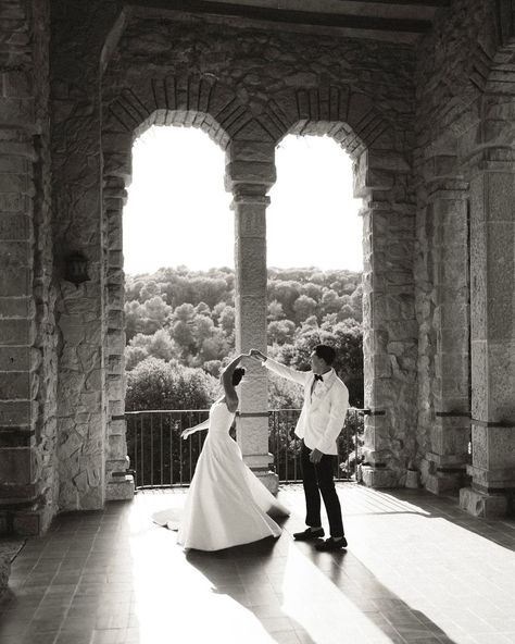 Instagram Spanish Countryside, Wedding Pose, Documentary Wedding Photography, Documentary Wedding, Fairytale Wedding, Bridal Looks, Beautiful Day, Documentaries, Real Life