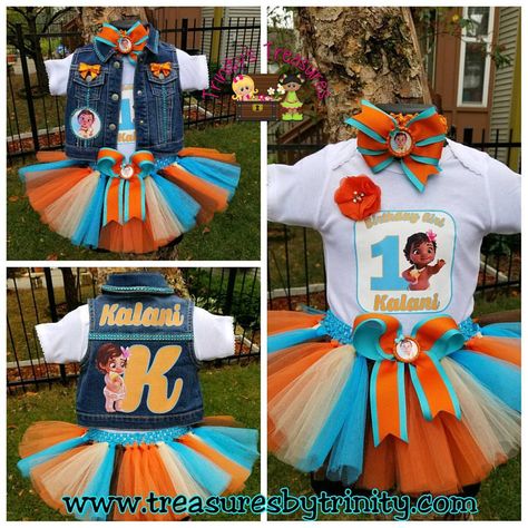 Baby Moana in a new color scheme 😍 #Moana #babyMoana #tutu #tutuset #hairbow #bows #customdenim #denimvest #customvest #headband… Moana Birthday Outfit, Sparkle Romper, Moana Bebe, Diy Tutus, Sea Princess, Baby Moana, Island Princess, Moana Birthday Party, Moana Party