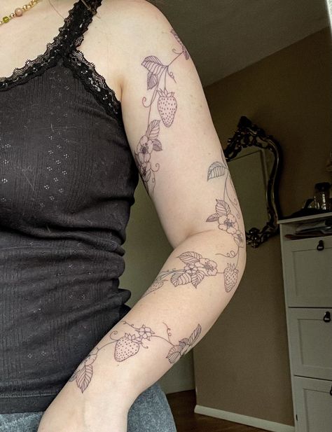 Strawberry Vine Tattoo, Brown Tattoo Ink, Strawberry Vine, Getting A Divorce, Strawberry Tattoo, Think Tattoo, American Traditional Tattoo Ideas, Vine Tattoo, Traditional Tattoo Ideas