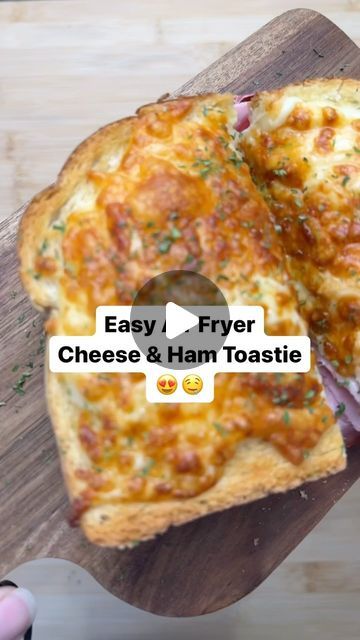 Air Fryer Toastie Recipes, Air Fryer Crumpets, Cheese Toasties Air Fryer, Toast Bread In Air Fryer, Cheese Toast In Air Fryer, Toast In Air Fryer, Make Toast In Air Fryer, Air Fryer Cheese, Ham And Cheese Toastie