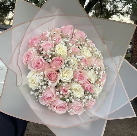 White And Pink Bouquet, Flowers For Girlfriend, Roses Bouquet Gift, Pink Flower Bouquet, White Flower Bouquet, White Rose Bouquet, White And Pink Roses, Pink Rose Bouquet, Flower Bouquet Diy