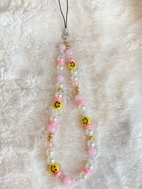 Preppy Phone, Pulseras Kandi, Preppy Jewelry, Phone Straps, Indie Jewelry, Beaded Necklace Diy, Diy Bracelet Designs, Phone Charms, Beads Bracelet Design