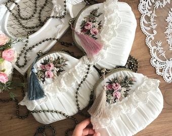 Diy Bags Tutorial, Victorian Ball Gowns, Handmade Fabric Bags, Lace Bag, Free Crochet Bag, Embroidered Handbag, Vintage Crossbody Bag, Girly Bags, Hand Work Blouse Design