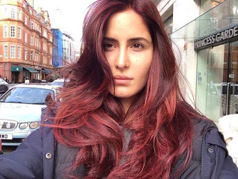 Top 25 Pictures Of Katrina Kaif Without Makeup Katrina Kaif Without Makeup, Red Hair With Bangs, Red Hair Looks, Katrina Kaif Photo, Beautiful Haircuts, Parineeti Chopra, Anushka Sharma, Katrina Kaif, Alia Bhatt