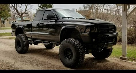 Lifted Dodge Dakota, Dodge Dakota Ideas, Dodge Dakota Custom, Dodge Dakota Lifted, Dodge Ram 4x4, 2004 Dodge Dakota, Dakota Truck, Lifted Dodge, Dodge Pickup Trucks