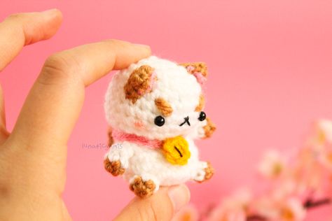 Chibi crochet amigurumi doll of Puppycat Etsy Plushies, Animated Bee, Food Clay, Clay Kawaii, Sock Monster, Felt Monster, Amigurumi For Beginners, Softie Pattern, Bee And Puppycat