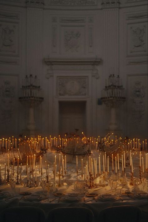 Romanticism Wedding, Palace Wedding Decor, Leila Hafzi, Luxury Dinner Party, Candlelight Wedding Reception, Gothic Dinner, Celebratory Dinner, Candlelit Wedding, French Chateau Wedding