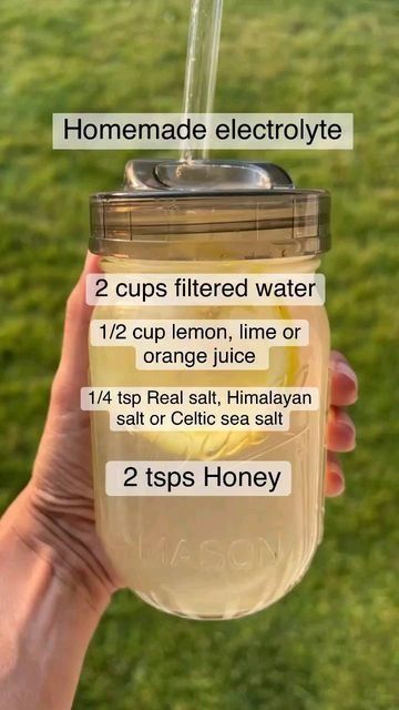 Healthy Natural Remedies, Tasty Water Recipes, Diy Natural Self Care, Make Electrolyte Water, Healing Drinks Natural Remedies, Best Way To Hydrate Yourself, Diy Electrolyte Water Recipe, Healthy Drinks Water, Coconut Water Recipes Drinks