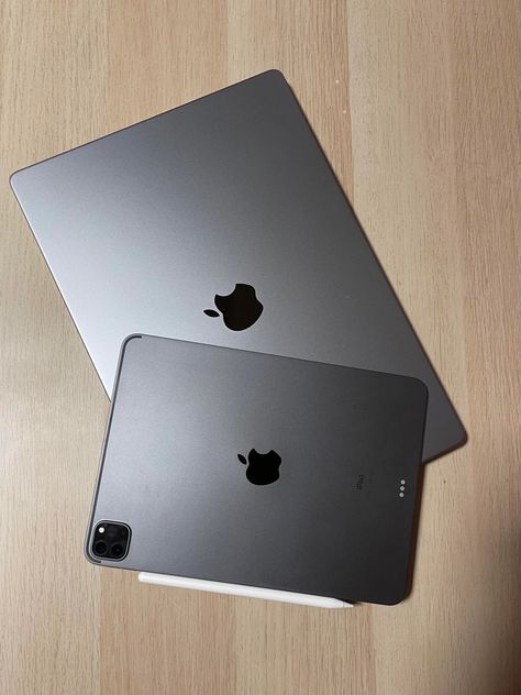 Macbook Air M1 Space Grey Aesthetic, Macbook Air Space Grey Aesthetic, Ipad And Macbook Aesthetic, Macbook Air M1 Space Grey, Ipad Pro Space Grey, Macbook Space Grey, Ipad Space Grey, Macbook Pro Aesthetic, Ipad Pro Aesthetic